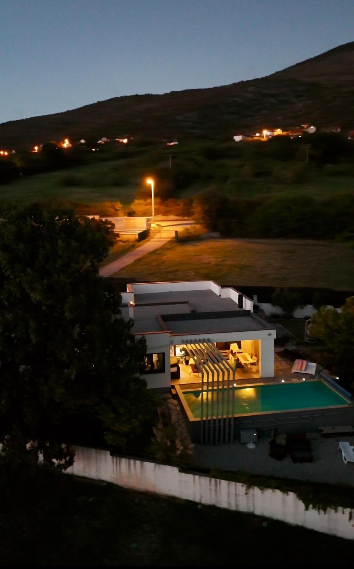 Villa Mona ,Heated Swimming Pool موستار المظهر الخارجي الصورة